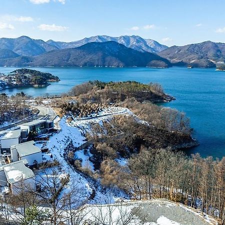 Jecheon The Shine Cheongpung Hotell Exteriör bild