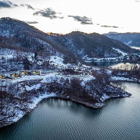 Jecheon The Shine Cheongpung Hotell Exteriör bild