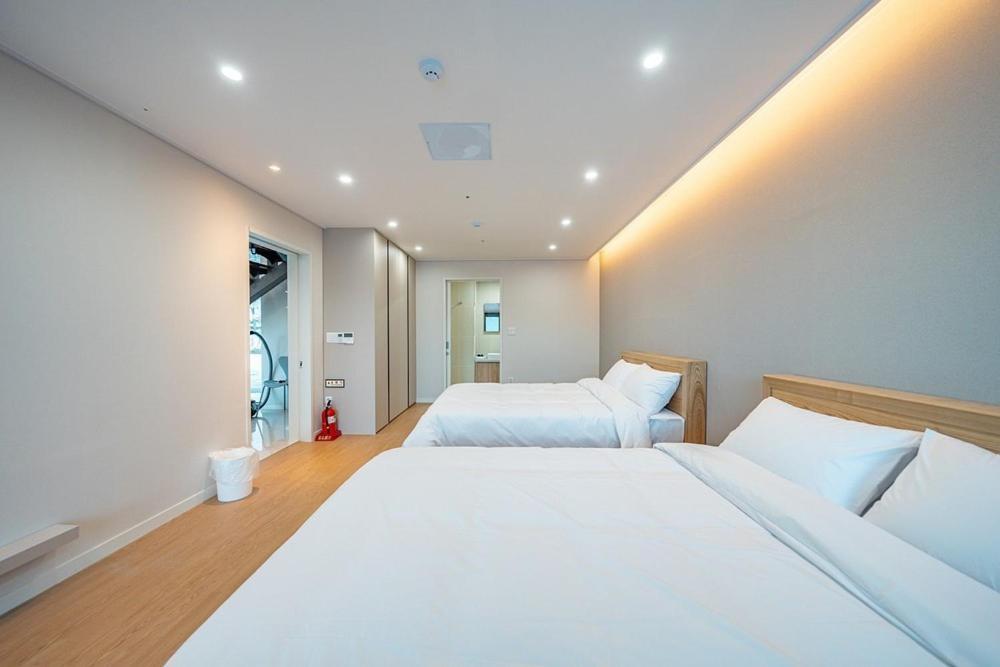 Jecheon The Shine Cheongpung Hotell Rum bild