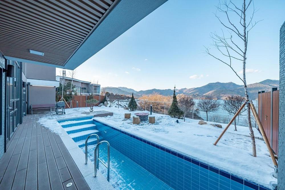 Jecheon The Shine Cheongpung Hotell Rum bild