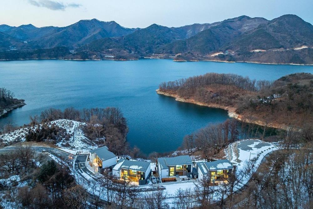 Jecheon The Shine Cheongpung Hotell Exteriör bild